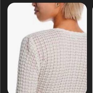 Nally & Millie “the Popcorn top” White Crewneck Sweater Lightweight Short Sleeve